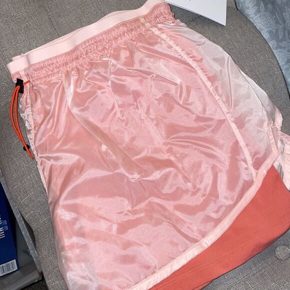 SOLD NWT Nike Icon Clash Tempo Luxe Pink 2-in-1 Mid-Rise Running Shorts XL - Picture 6 of 8